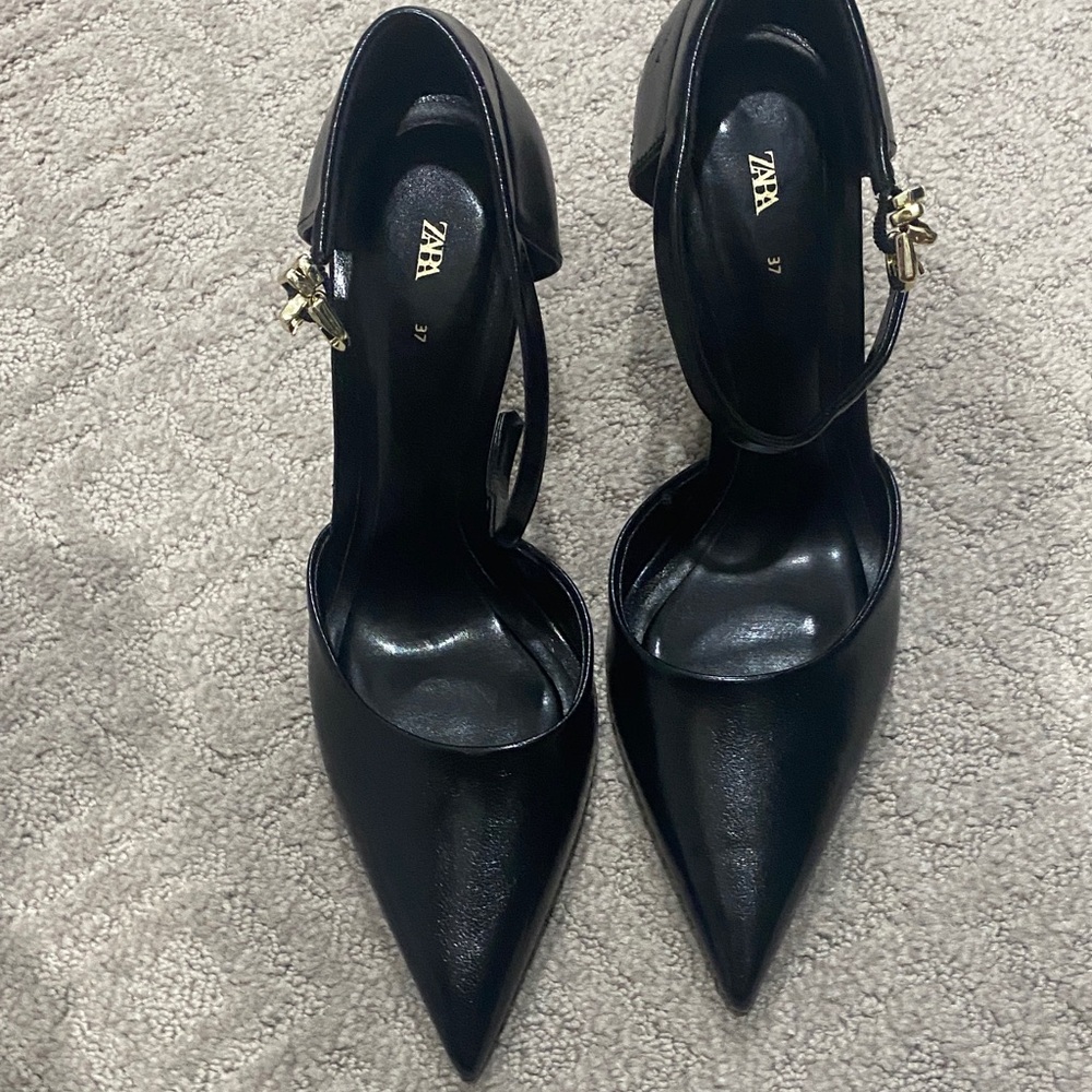 Zara Slingback Black Pointed Toe Heels